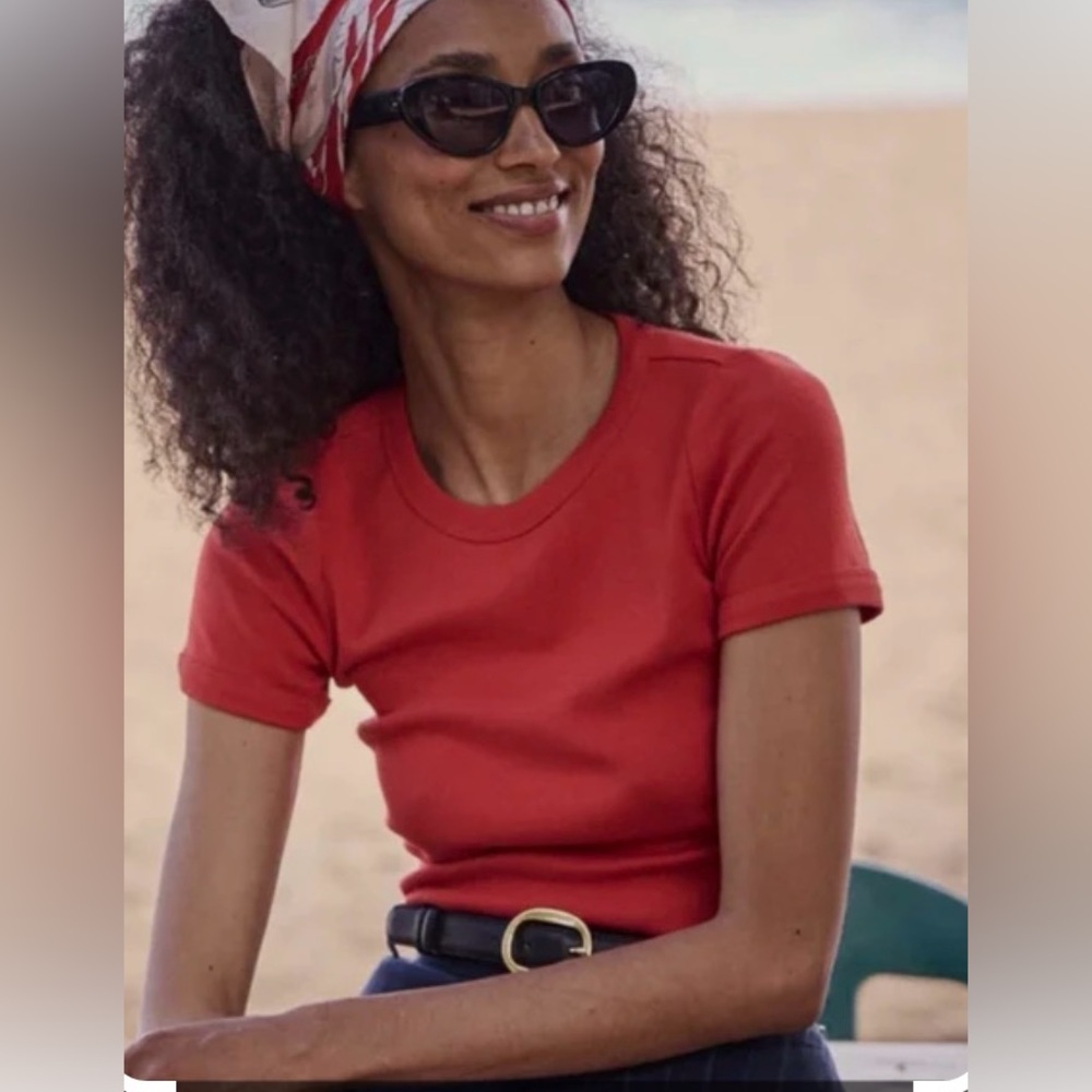 Doen Red Short-Sleeve Crew Tee